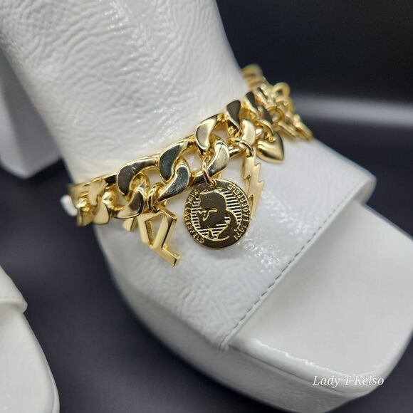 Karl Lagerfeld Haisley Patent Leather Slip-On Gold Charms. NWOT (Floor Sample) - Picture 3 of 12